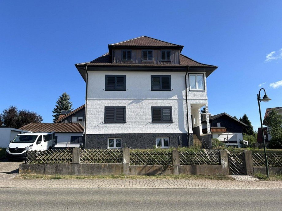 Hausansicht Erdgeschosswohnung Pfalzgrafenweiler
