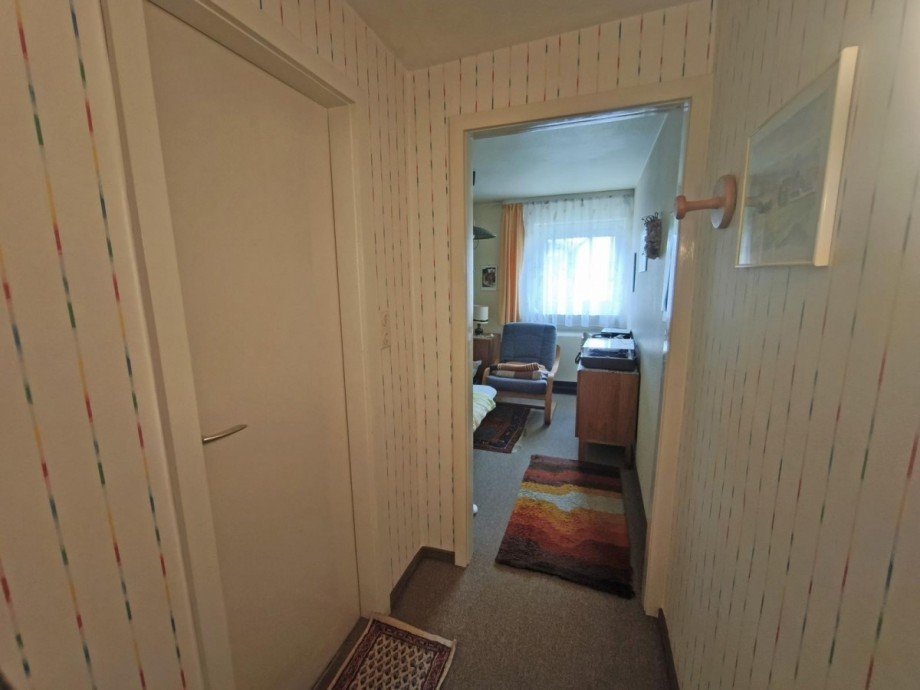 Flur DG Doppelhaush�lfte Freudenstadt