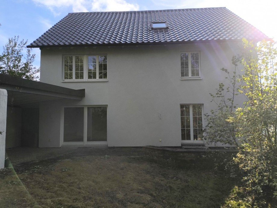Hausansicht Gartenseite Einfamilienhaus Freudenstadt