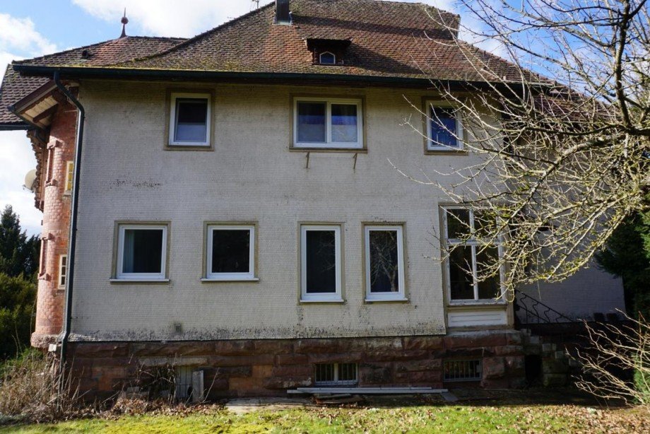 Hausr�ckseite Einfamilienhaus Dornstetten