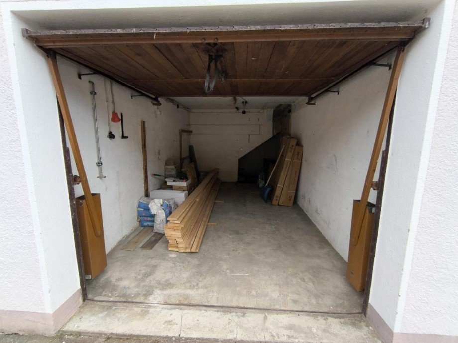 linke Garage Reihenendhaus Baiersbronn