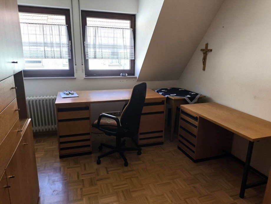 DG B�ro-Zimmer Reihenendhaus Dornstetten