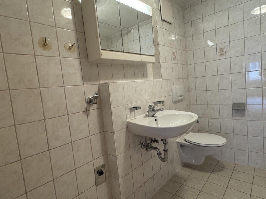 Bad OG Mehrfamilienhaus Pfalzgrafenweiler