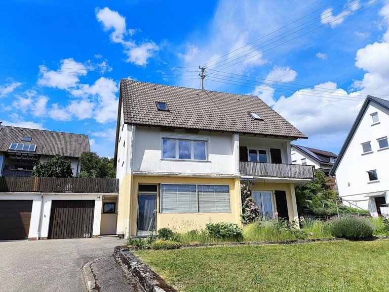Ansicht Lo�burg Einfamilienhaus Wohnhaus mit ehemaligem Ladengesch�ft in Wittendorf zu verkaufen!