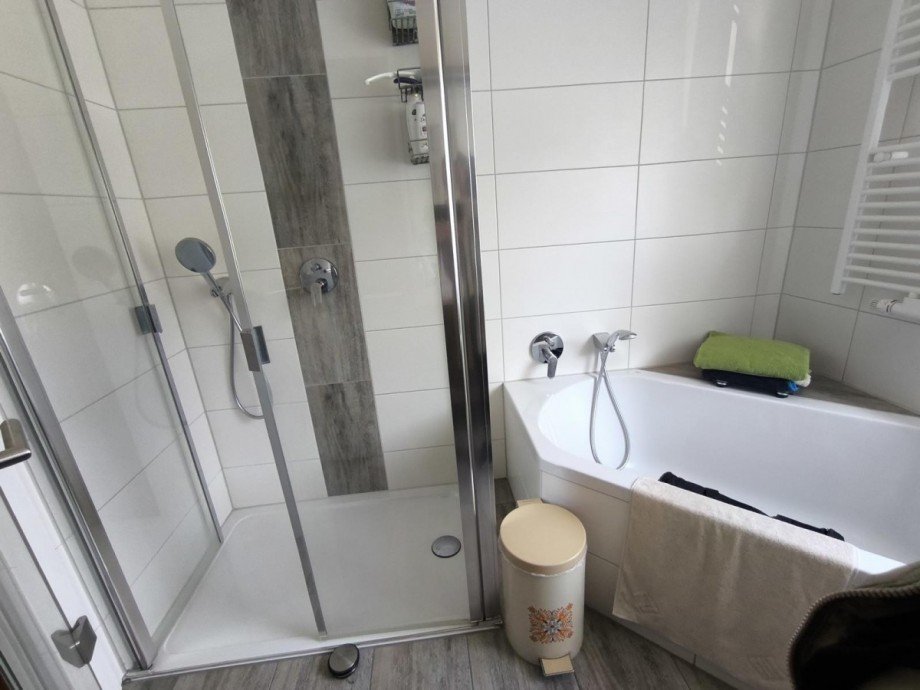 OG Wohnung Dusche Badewanne Einfamilienhaus Alpirsbach