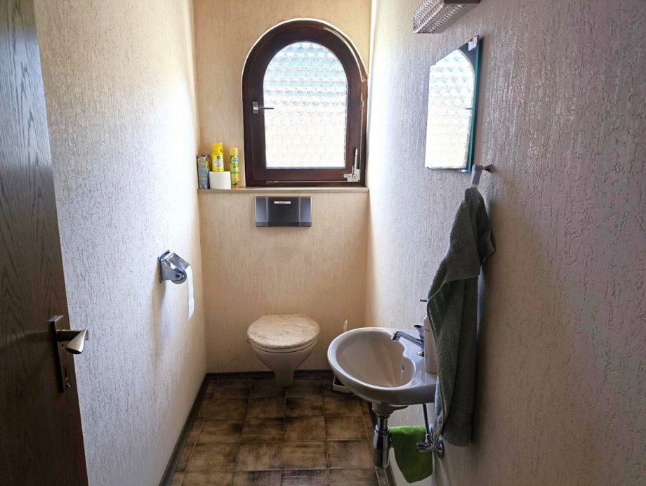 OG Wohnung Toilette Einfamilienhaus Alpirsbach