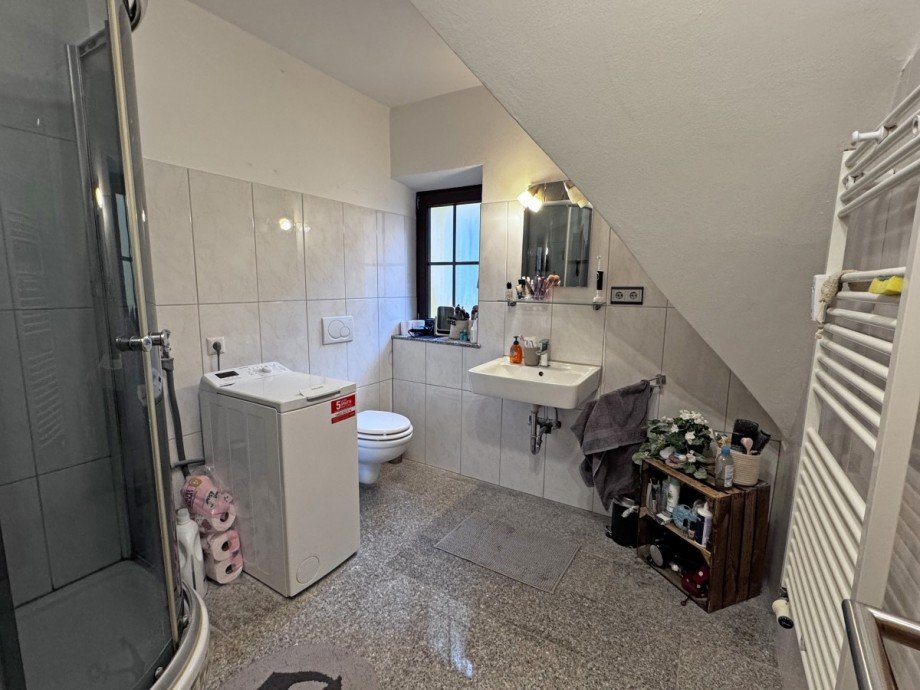 Badezimmer 2.OG rechts Wohn- / Gesch�ftshaus Freudenstadt