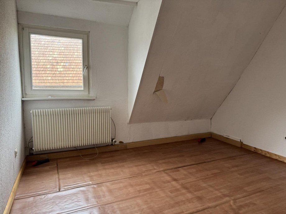 Zimmer DG Mehrfamilienhaus Pfalzgrafenweiler