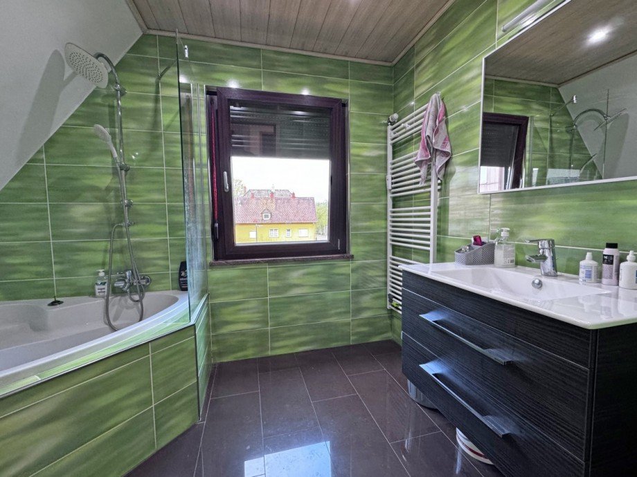 Badezimmer 2.OG links Wohn- / Gesch�ftshaus Freudenstadt