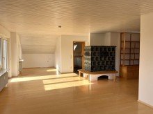 Wohnzimmer Sch�ne und gro�z�gige 2,5-Zimmer-Wohnung mit Balkon in ruhiger Lage!