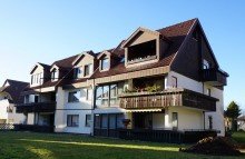 R�ckseite Sch�ne und gro�z�gige 2,5-Zimmer-Wohnung mit Balkon in ruhiger Lage!