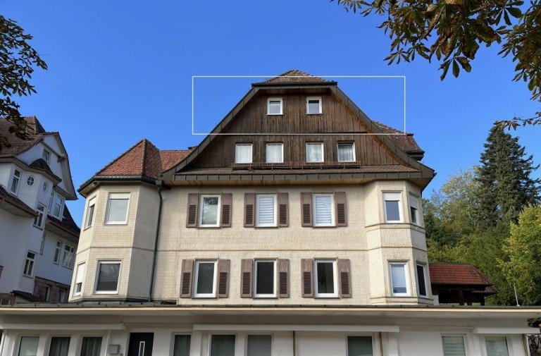 Hausansicht Freudenstadt Dachgeschosswohnung Sch�ne & charmante 3,5-Zimmer-Wohnung mit Balkon!