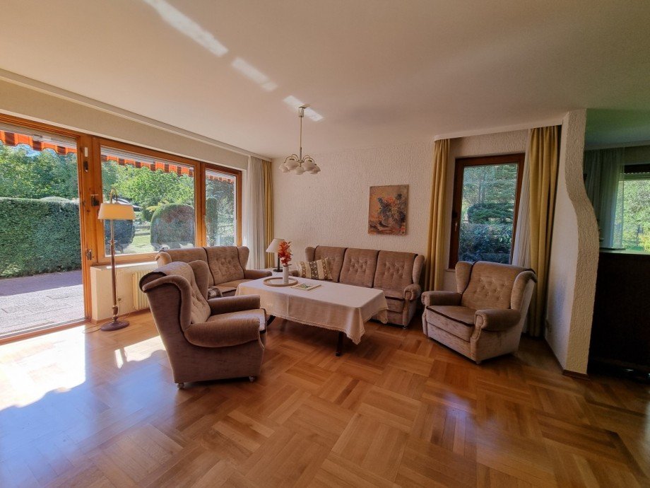 Wohnzimmer zur Terrasse hin Einfamilienhaus Freudenstadt