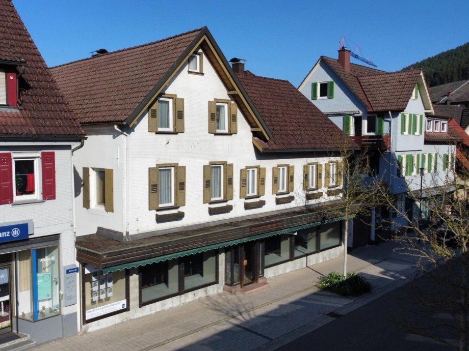 Au�enansicht Wohn- / Gesch�ftshaus Baiersbronn