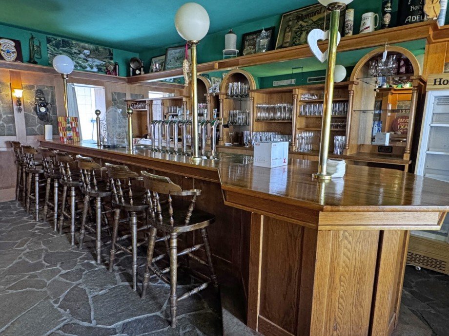 Barbereich Gastst�tte rechts Wohn- / Gesch�ftshaus Freudenstadt