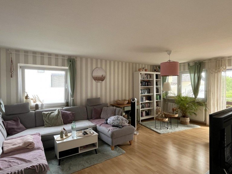 Wohnzimmer Freudenstadt Wohnung Charmante 3,5 Zimmer Wohnung mit Balkon in Dietersweiler!