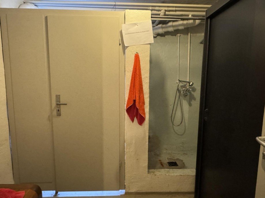 Dusche und WC Keller Mehrfamilienhaus Freudenstadt
