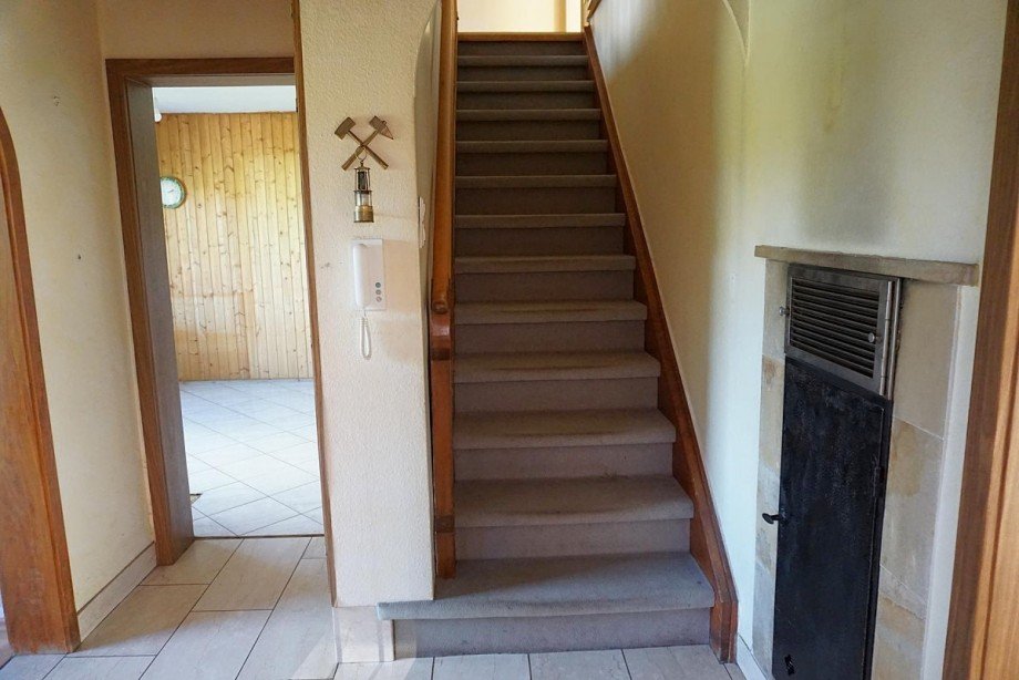 Treppenaufgang zum OG Doppelhaush�lfte Freudenstadt