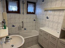 Bad Ger�umige Familienwohnung am Rande von Schopfloch