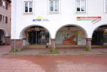 Hausansicht Ladenlokal mit viel Schaufensterfl�che direkt am Marktplatz von Freudenstadt