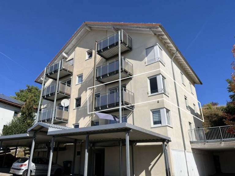 Hausansicht Dornstetten Etagenwohnung Sch�ne 3-Zimmer Wohnung mit Balkon & toller Aussicht in Dornstetten