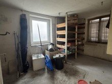 Waschk�che EG Viel Platz und Potenzial: Bauernhaus mit 3 Wohneinheiten in B�singen