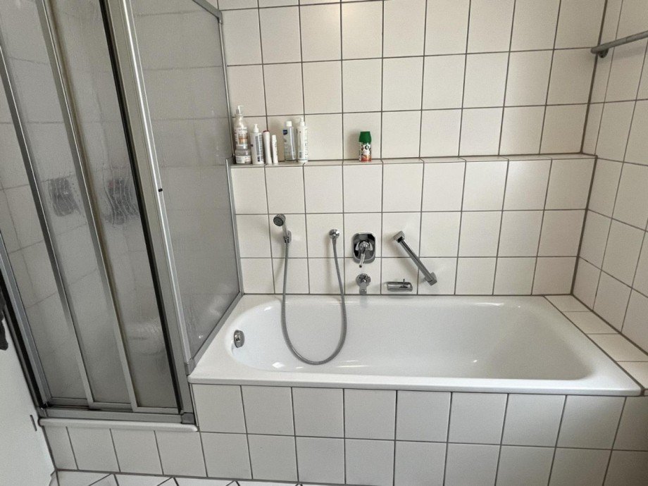 Dusche und Badewanne Erdgeschosswohnung Freudenstadt
