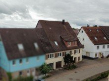 Hausansicht Viel Platz und Potenzial: Bauernhaus mit 3 Wohneinheiten in B�singen