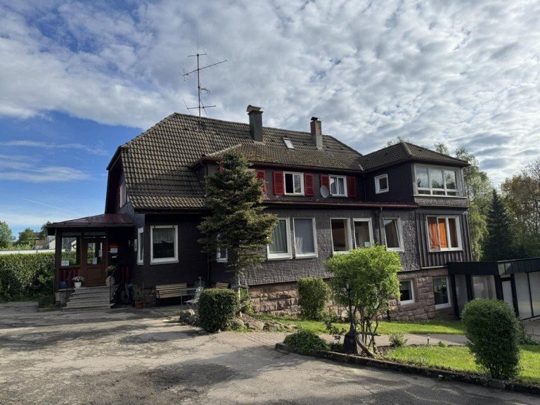 Birkenhaus Freudenstadt Renditeobjekt Charaktervolles Anwesen im Schwarzwald mit vielf�ltigen Nutzungs- und Entwicklungsm�glichkeiten